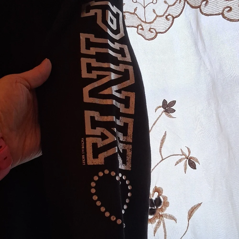 Victoria's Secret Pink Black Bulldog Long Sleeve Top - Picture 7 of 10